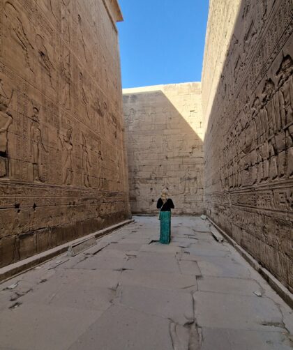 Die schützenden Mauern vom Horus Tempel