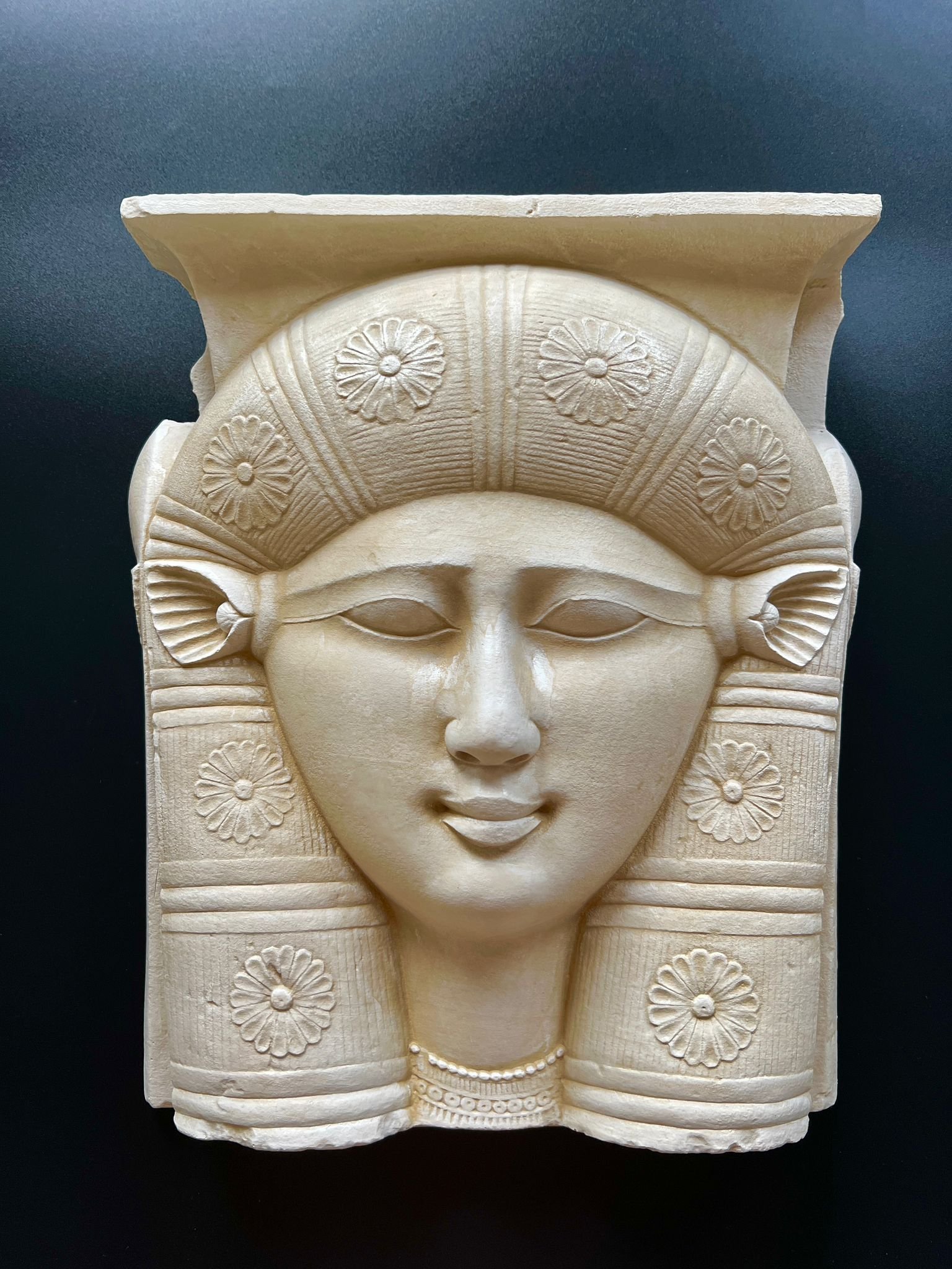 Hathor Kapitell - handgefertigte Replik