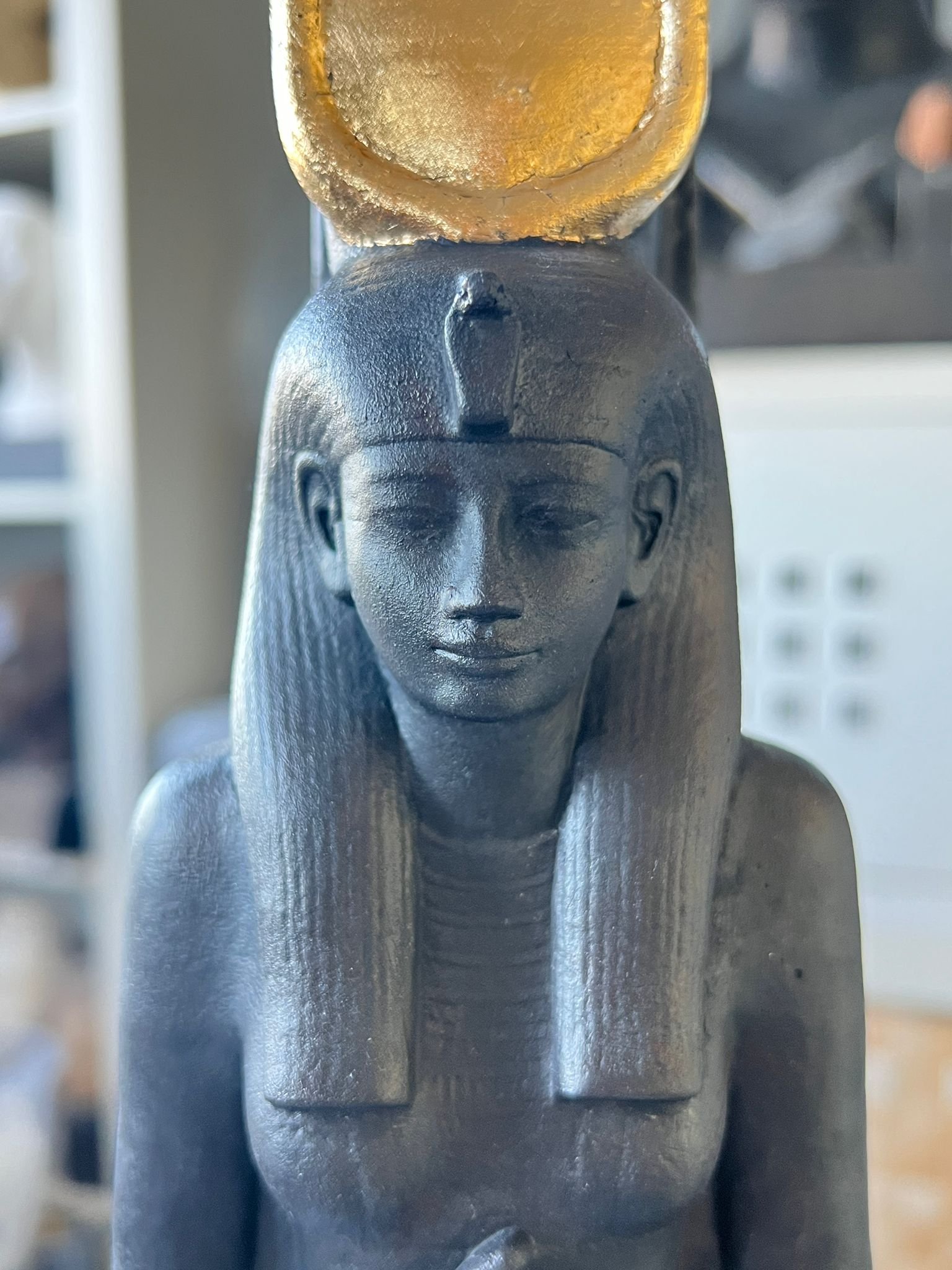 Isis mit Blattgold - Seele der Göttin – Bild 4